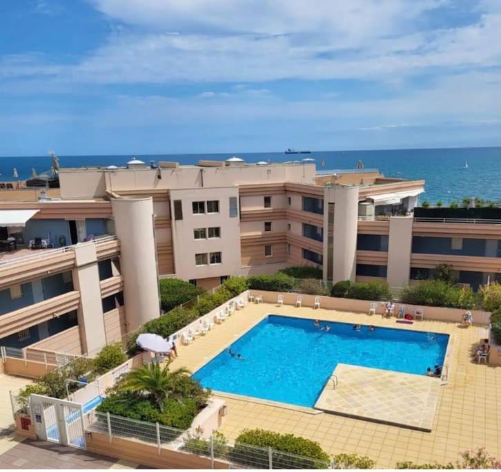 Joli Appartement Avec Piscine Sète Eksteriør bilde